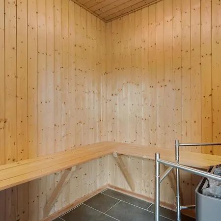 Feriehus 3 Værelses Smukt Hjem I *