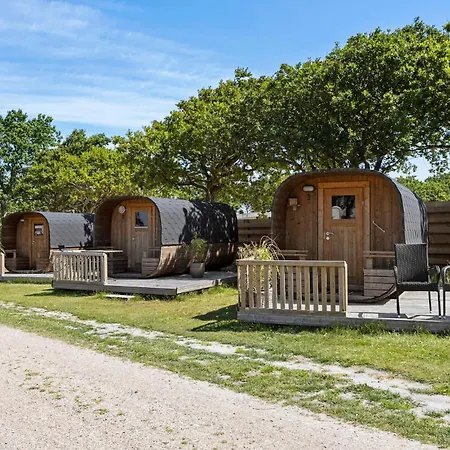 Dom wakacyjny Gorgeous In With Kitchen